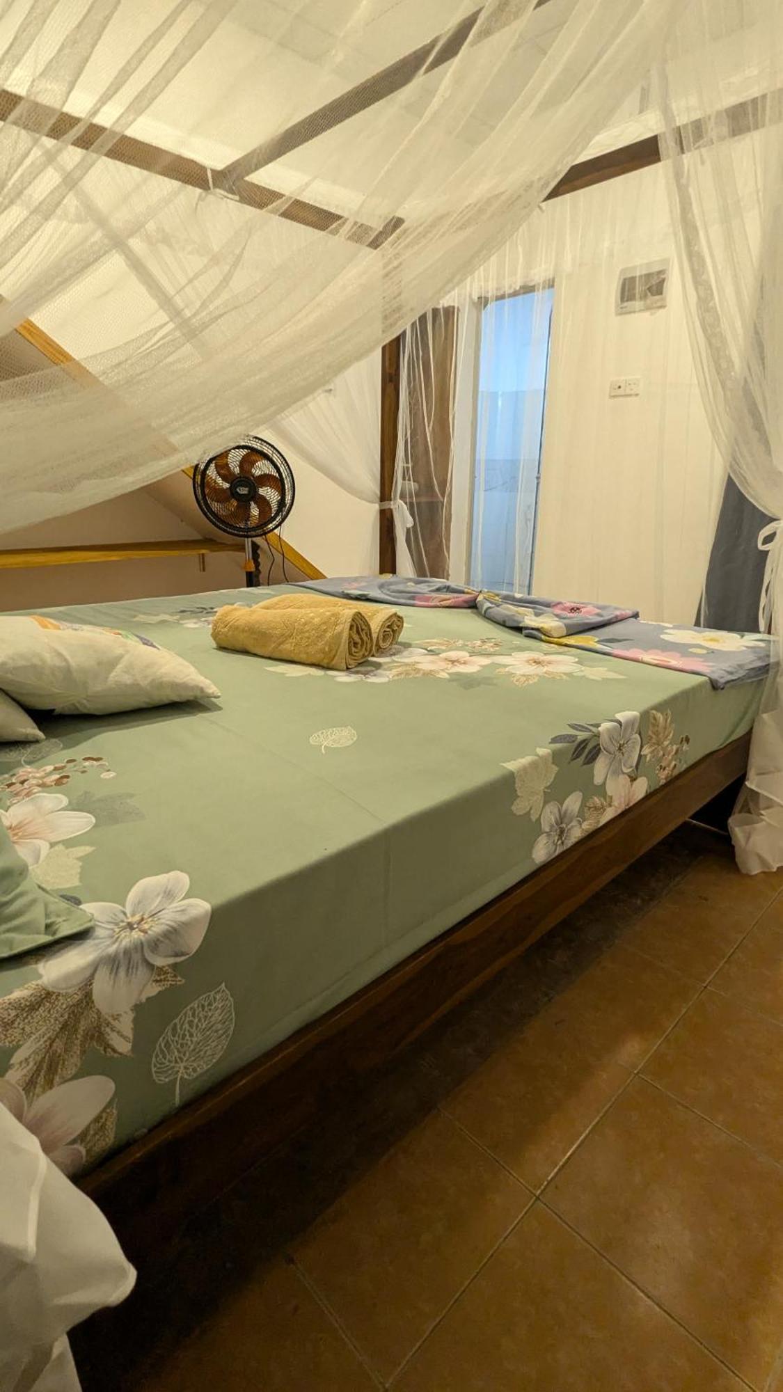 Villa Sea View Гале Екстериор снимка