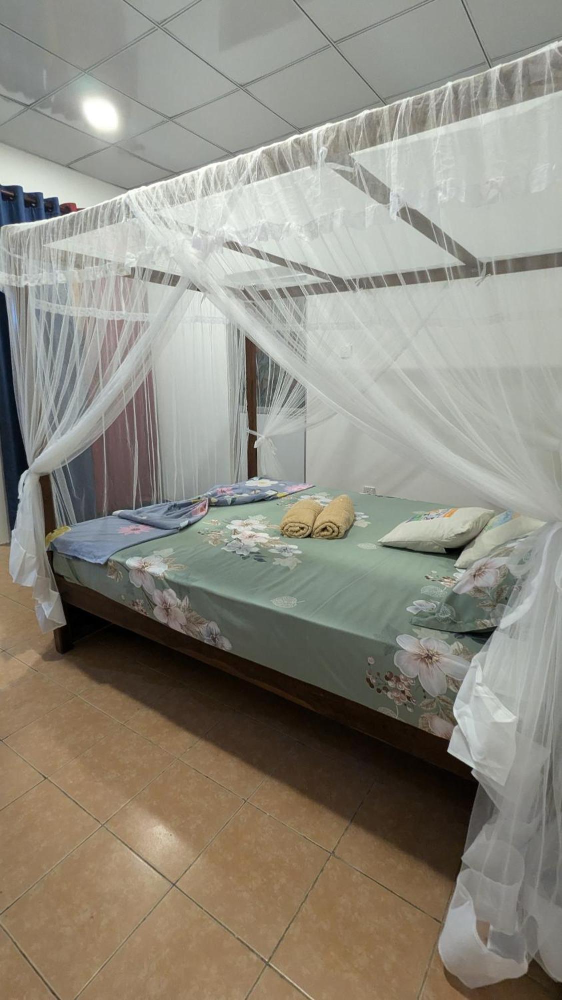 Villa Sea View Гале Екстериор снимка